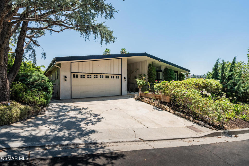 Property Photo:  18854 Edleen Drive  CA 91356 