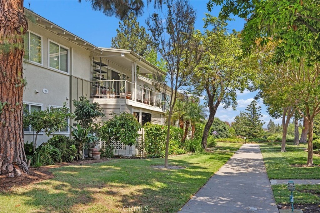 Property Photo:  15 Via Castilla U  CA 92637 