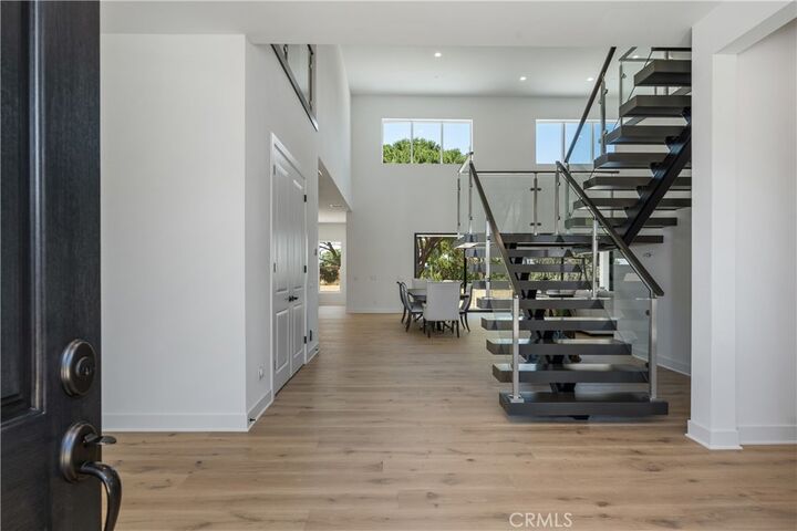 Property Photo:  11091 Woodcrest Court  CA 91311 