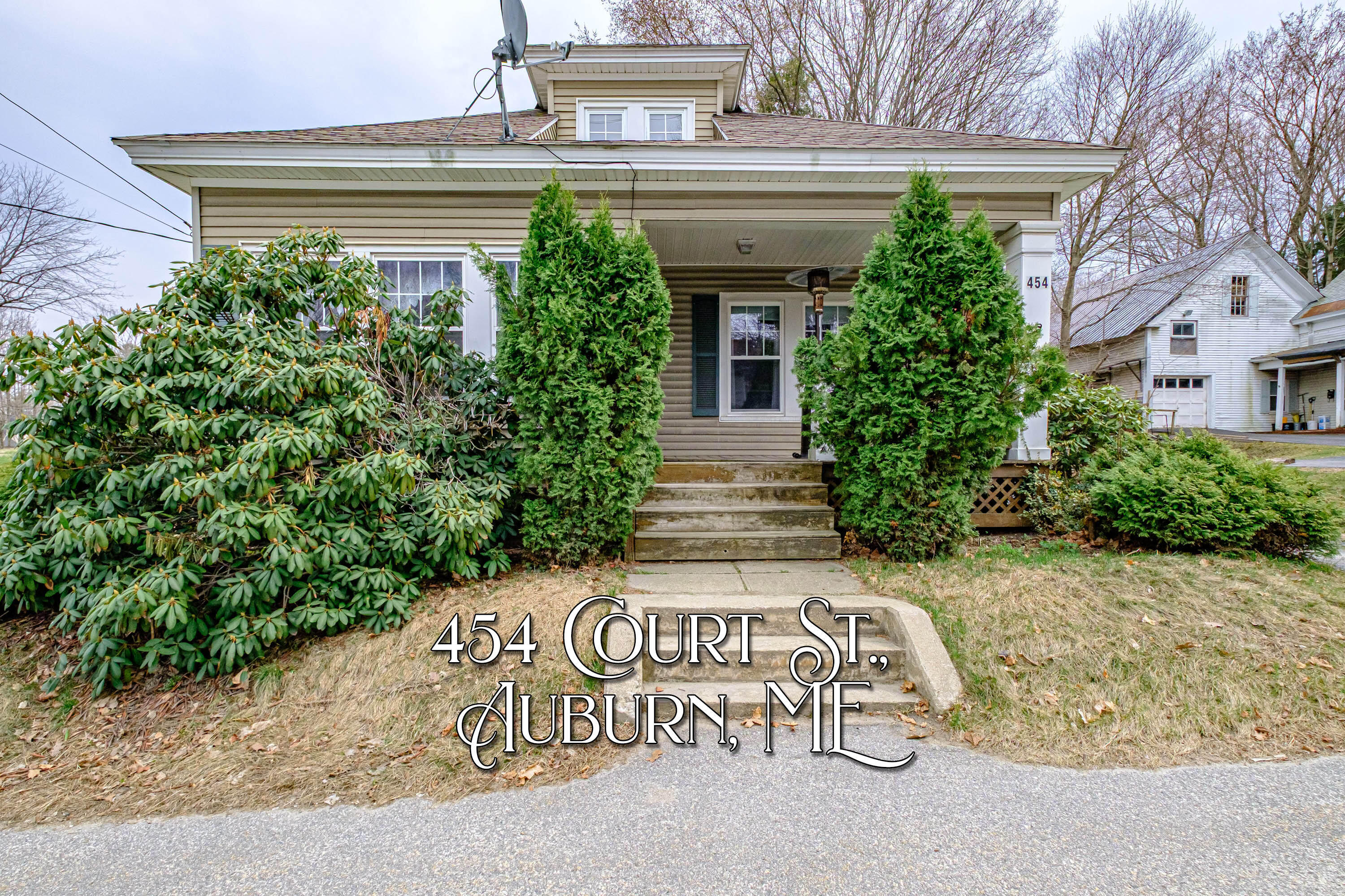 Property Photo:  454 Court Street  ME 04210 
