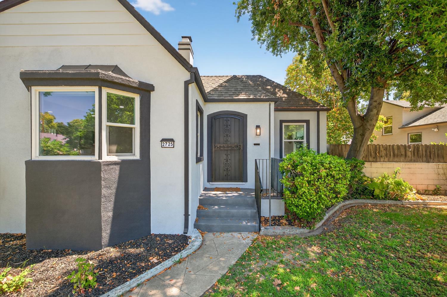 2725 Harkness Street  Sacramento CA 95818 photo