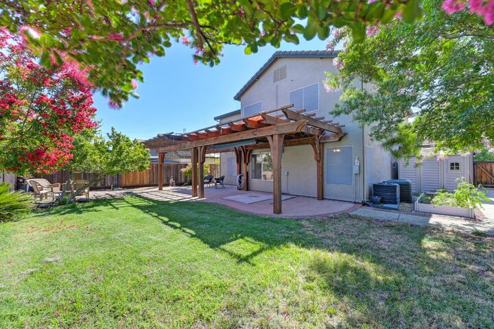 Property Photo:  609 Garden Park Drive  CA 95678 