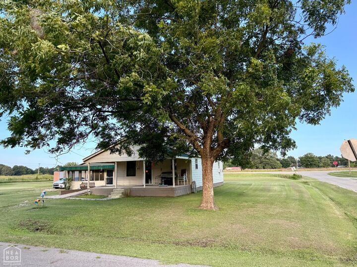 Property Photo:  1409 SW Broad Street  AR 72433 