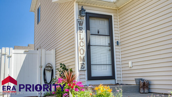 Property Photo: 3729 Ariel Ave - WY 82718