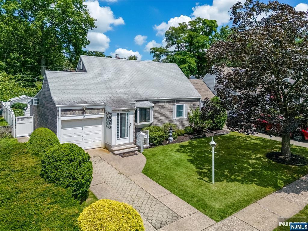 Property Photo:  121 Lincoln Avenue  NJ 07407 