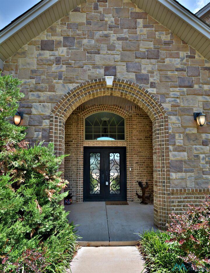 Property Photo:  4321 Springwood Drive  NM 88101 