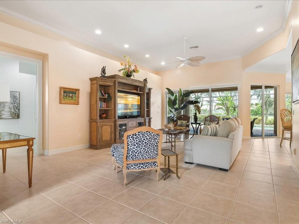 Property Photo: 6901 Bent Grass Dr FL 34113