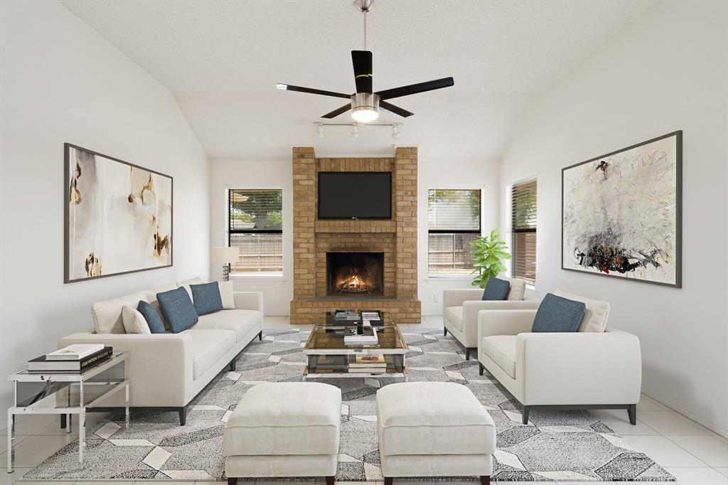 Property Photo: 750 Rosehill Lane TX 75104