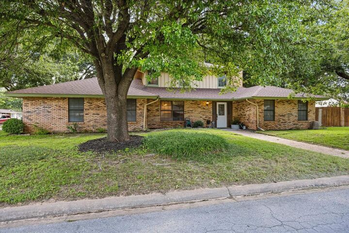 997 N Lydia Street  Stephenville TX 76401 photo