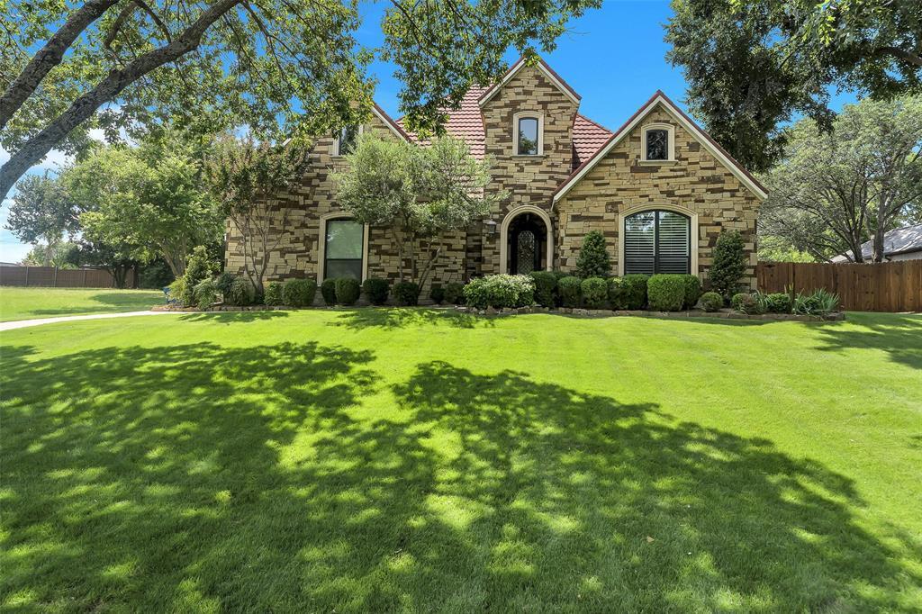 Property Photo:  8917 Crest Wood Drive  TX 76179 