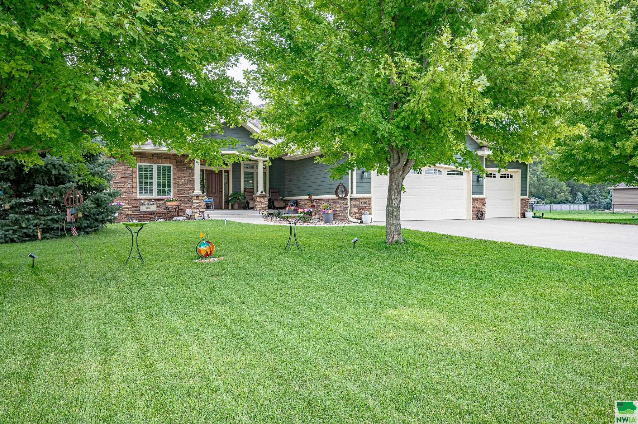 Property Photo: 120 Rottunda Way NE 68776