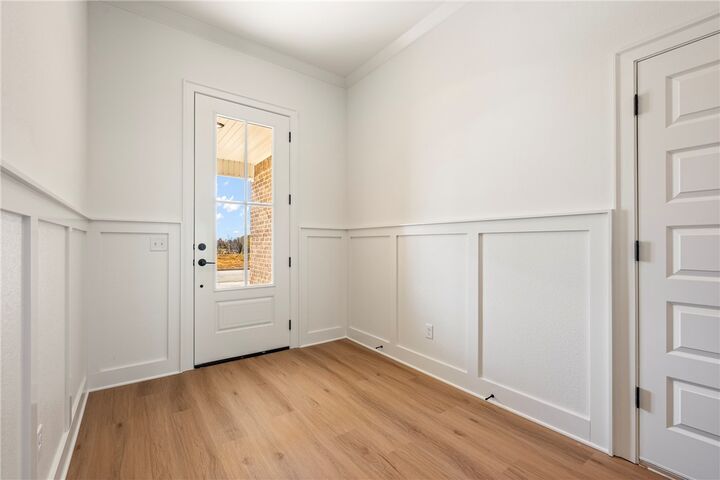 Property Photo: 2116 Silk Street AR 72751