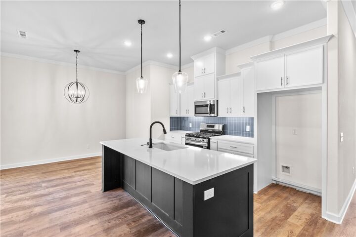 Property Photo: 2124 Porter Street AR 72751