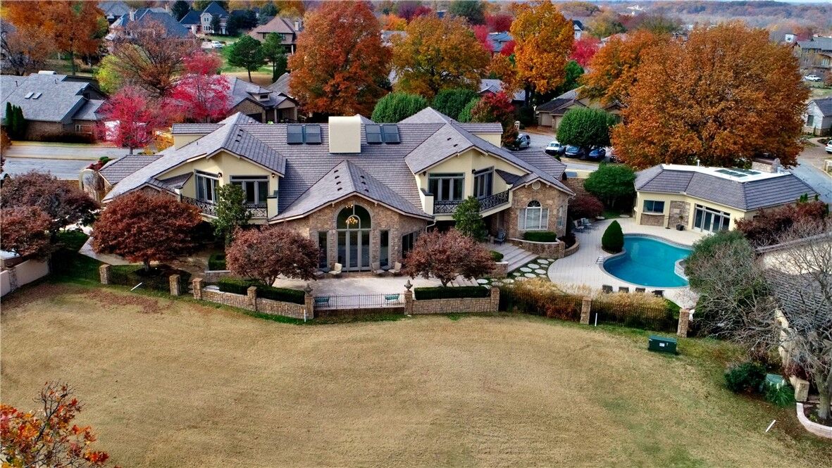 Property Photo:  9 S Clubhouse Drive  AR 72758