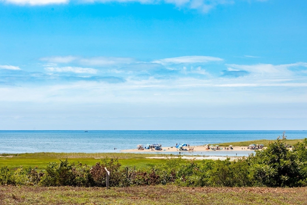 Property Photo:  10 Cartway N  MA 02642 