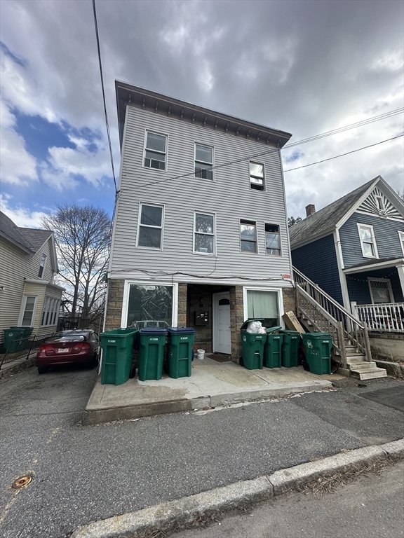 Property Photo:  107 Cedar Street 3  MA 01420 