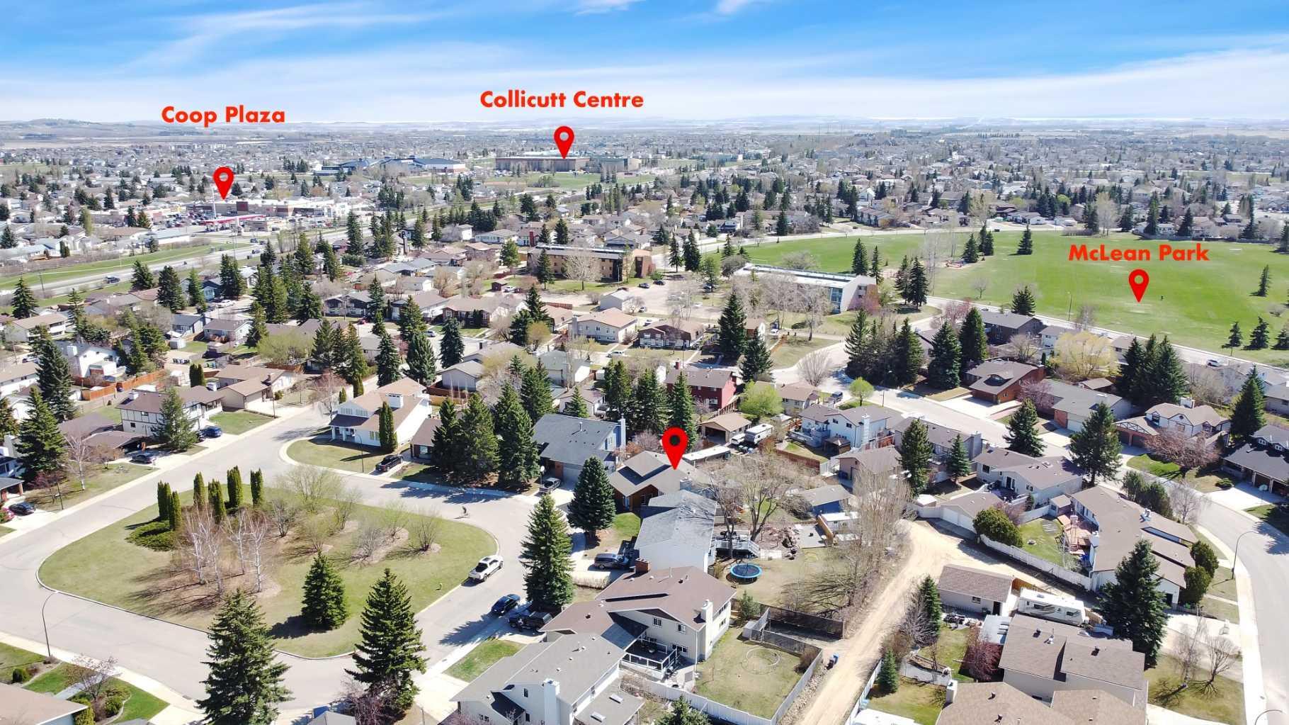 Property Photo:  16 Markle Crescent  AB T4R 1T1 