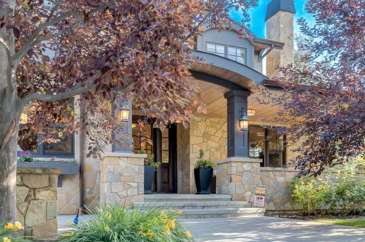 Property Photo:  28 Mackenas Way  AB T3Z 3C9