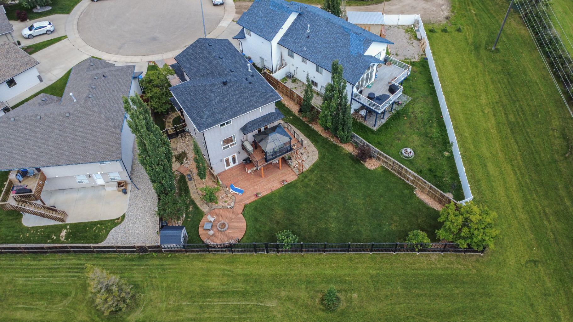 Property Photo:  152 Iverson Close  AB T4R 3M8 
