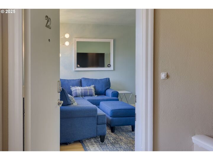 Property Photo:  280 NE 60th Ave 22  OR 97213 