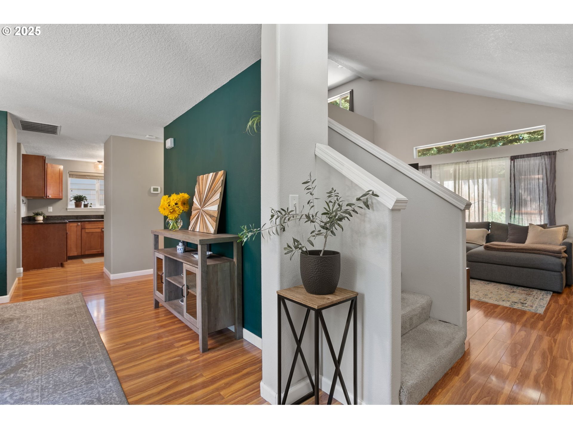 Property Photo: 7717 SW Chase Ln OR 97223