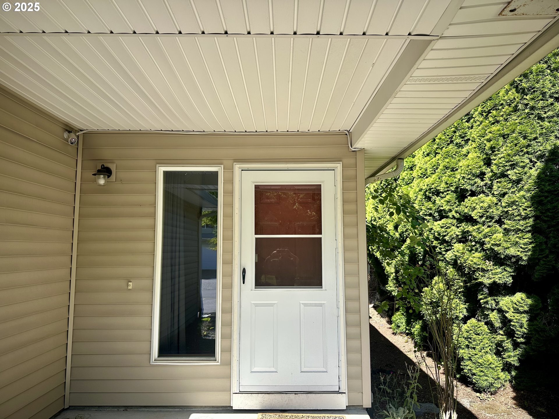Property Photo: 555 565 NE 195th Ave OR 97035
