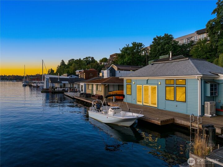 Property Photo: 3258 Portage Bay Place E WA 98102