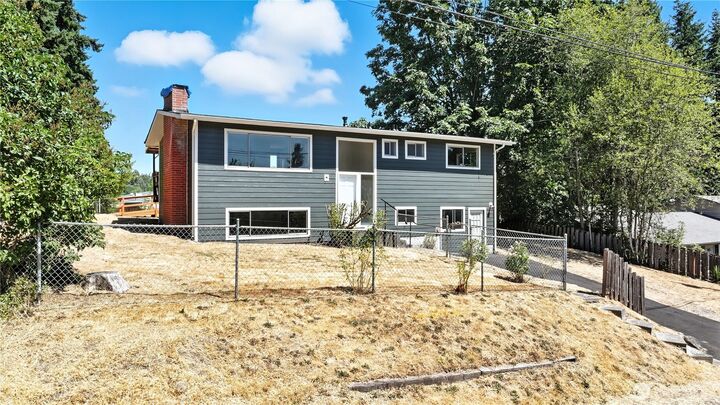 Property Photo: 2927 203rd Street SW WA 98036