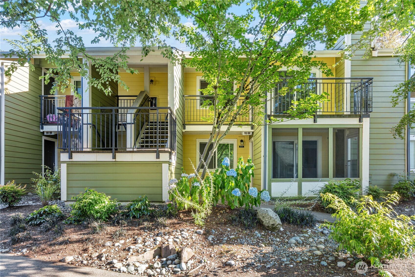 Property Photo: 12607 SE 41st Place H206 WA 98006