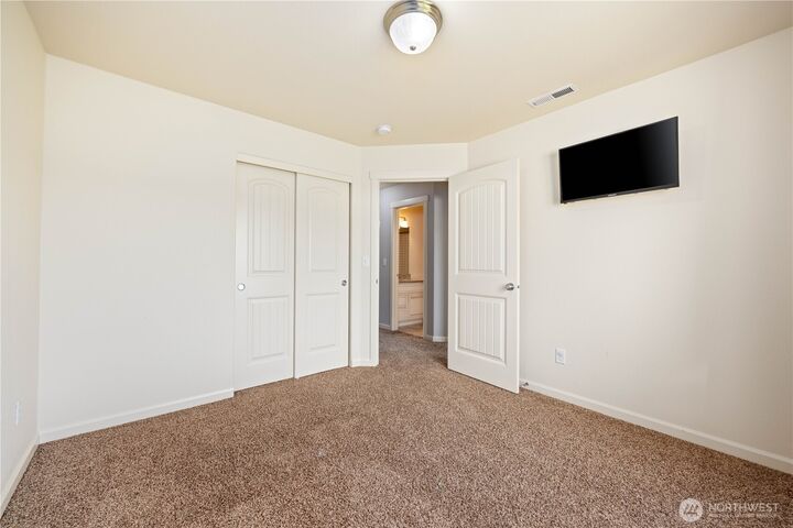 Property Photo:  1015  Sunny Brooke Lane  WA 98816 