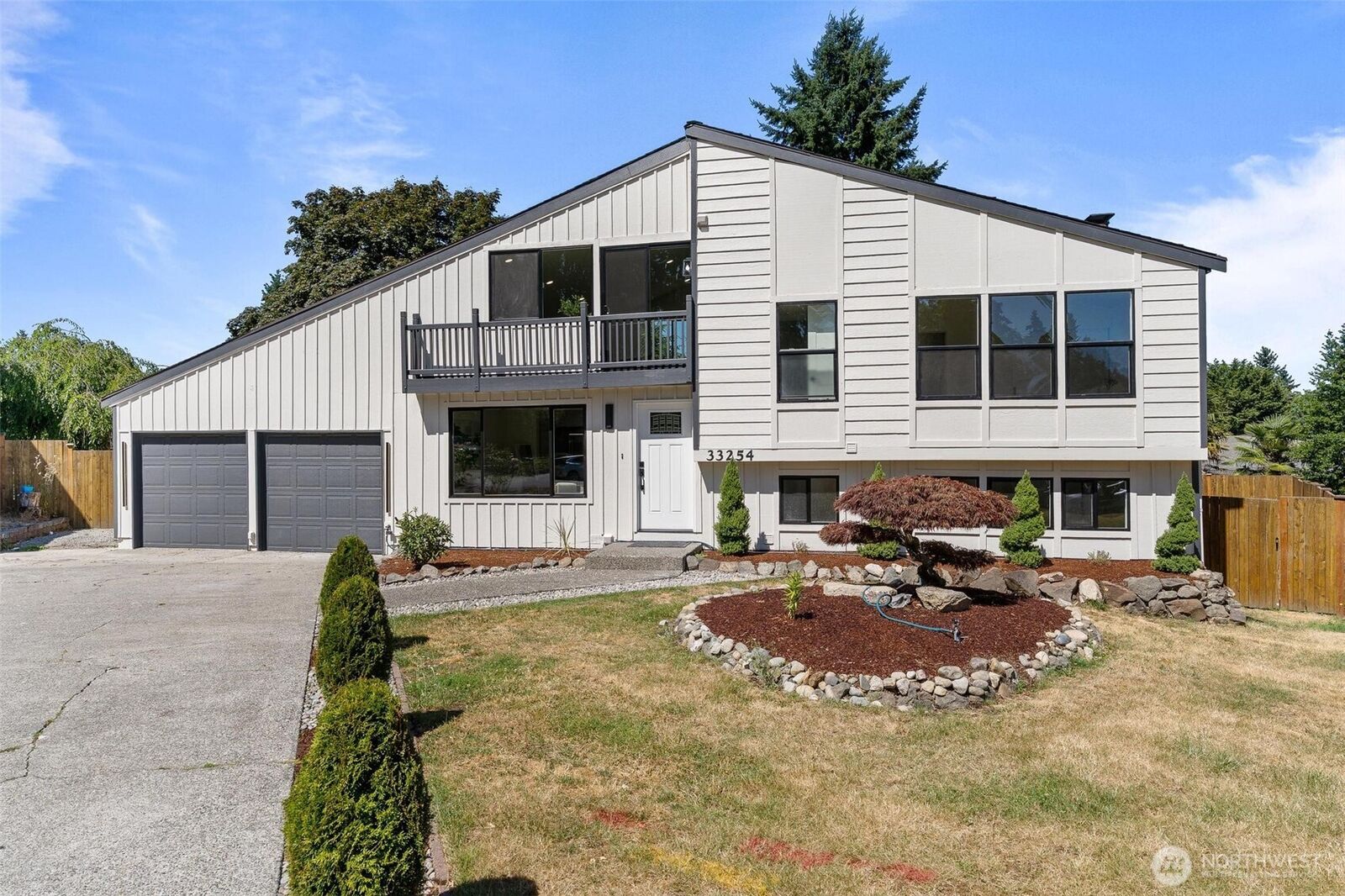 Property Photo: 33254 34th Avenue SW WA 98023