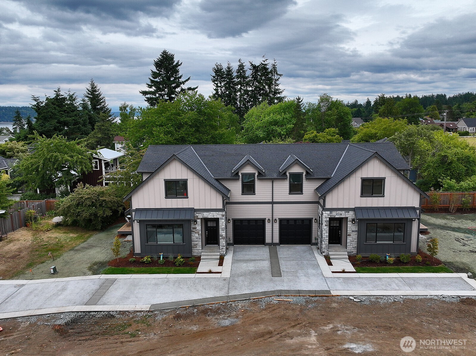 Property Photo: 683 3rd Street 2(B) WA 98260