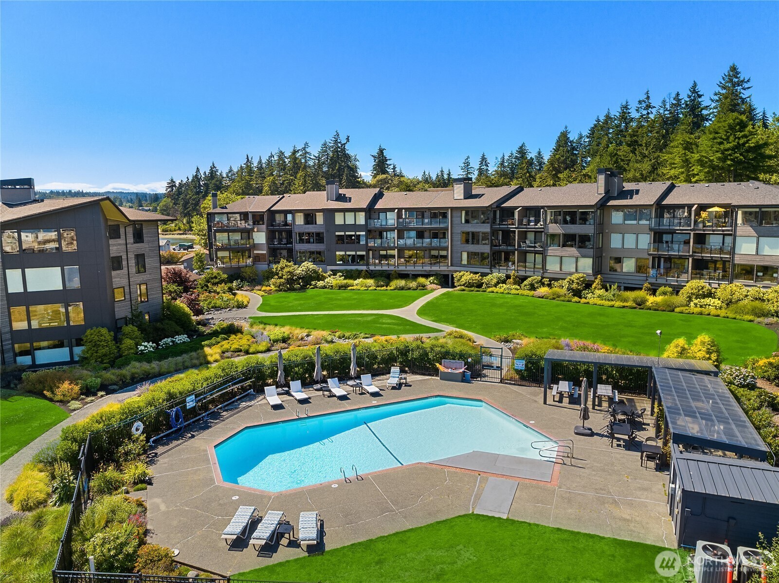 Property Photo: 428 Harborview Drive NE 112 WA 98110