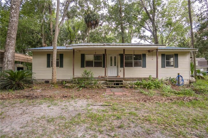 Property Photo: 2424 N Junglecamp Road FL 34453