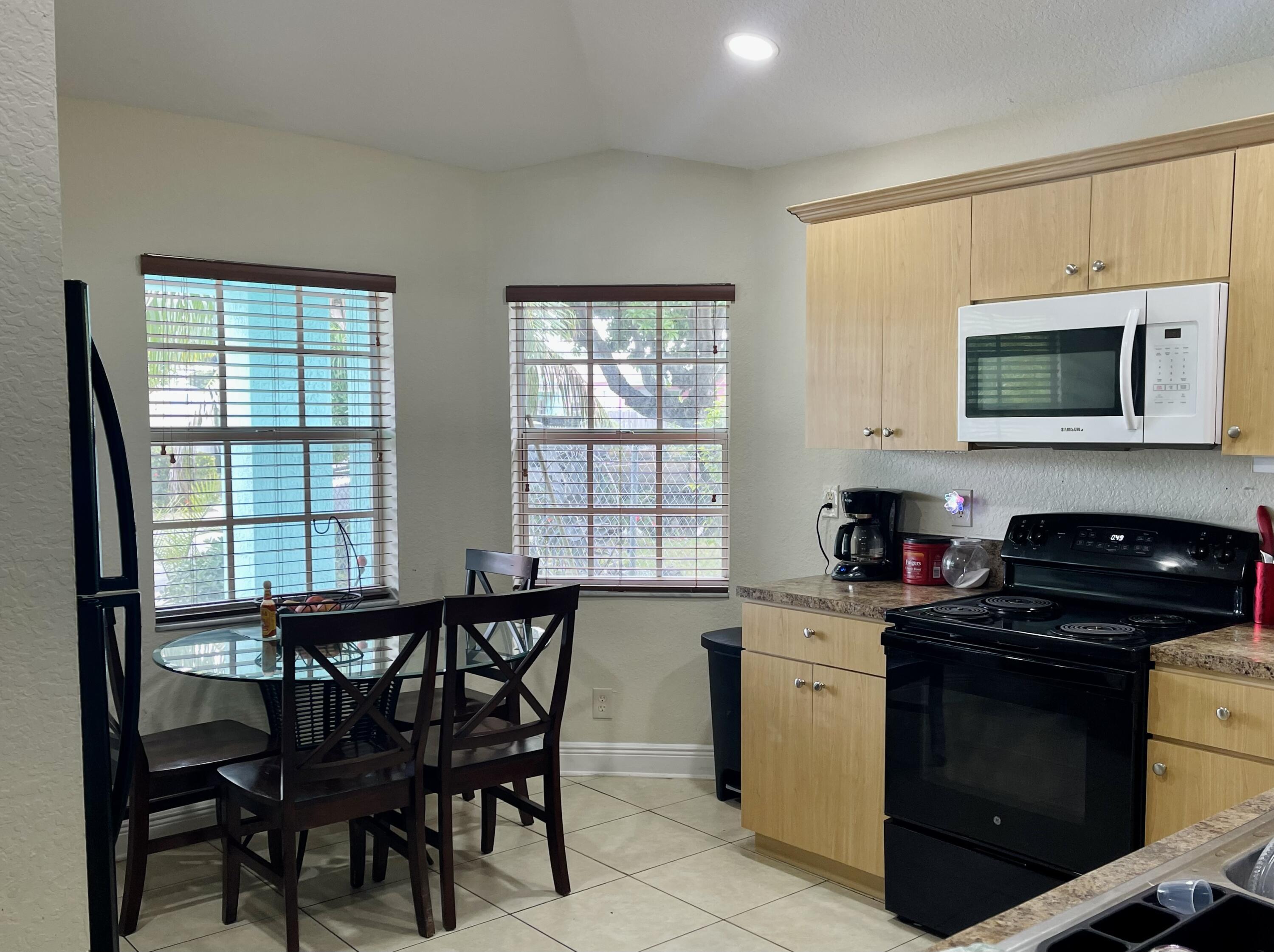 Property Photo: 323 S F Street FL 33460