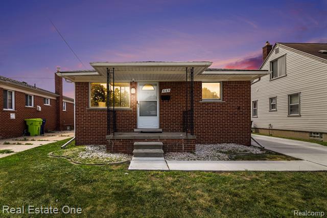 669 Highland Avenue  Lincoln Park MI 48146 photo