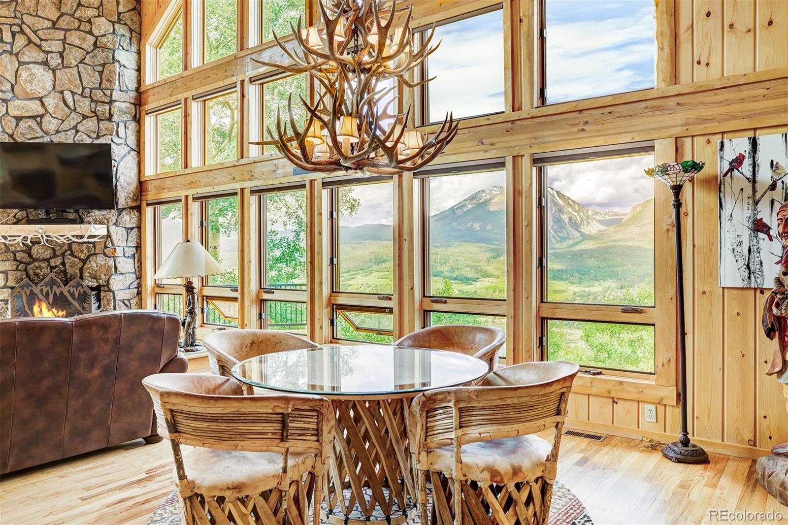 Property Photo:  801 Lakeview Circle  CO 80498 