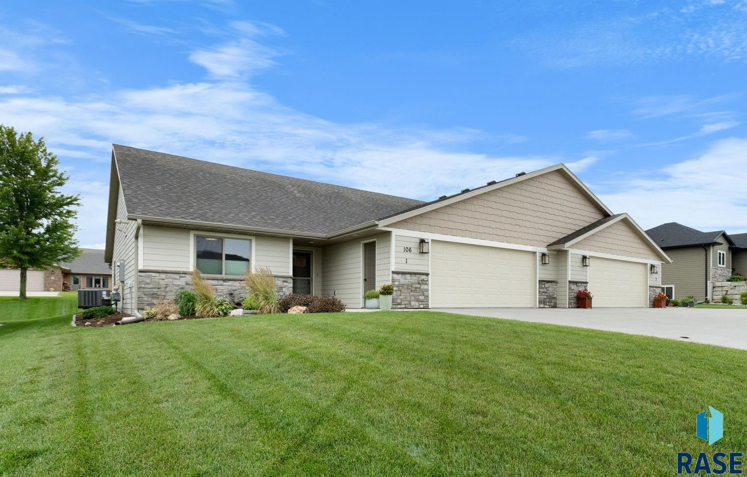 106 S 15th Ave 1  Rock Rapids IA 51246 photo