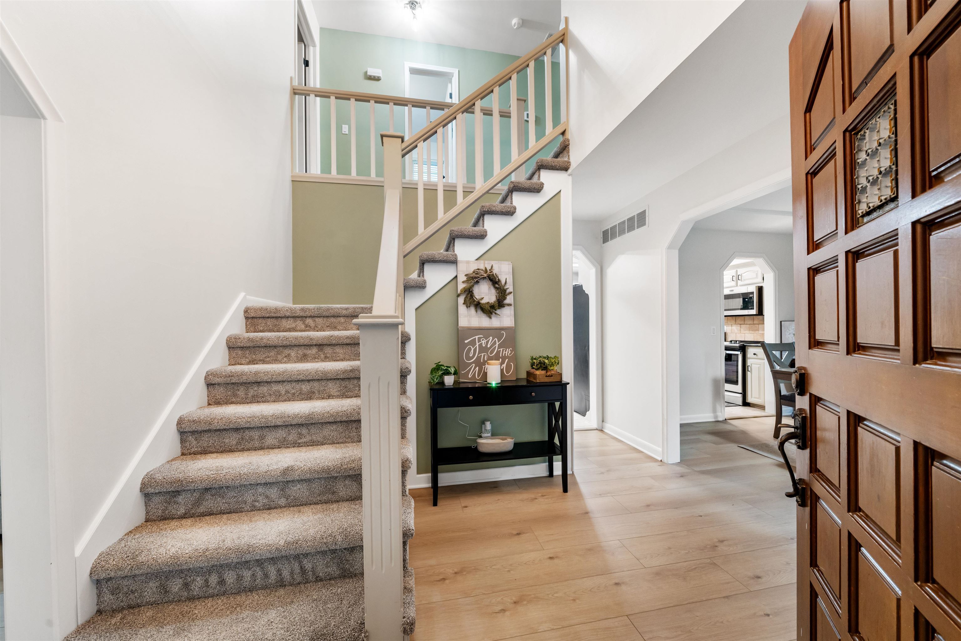 Property Photo: 915 N Toh N Hah Ct KS 67212