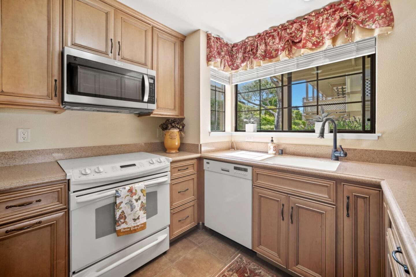 Property Photo: 410 Pheasant Ridge Road CA 93940