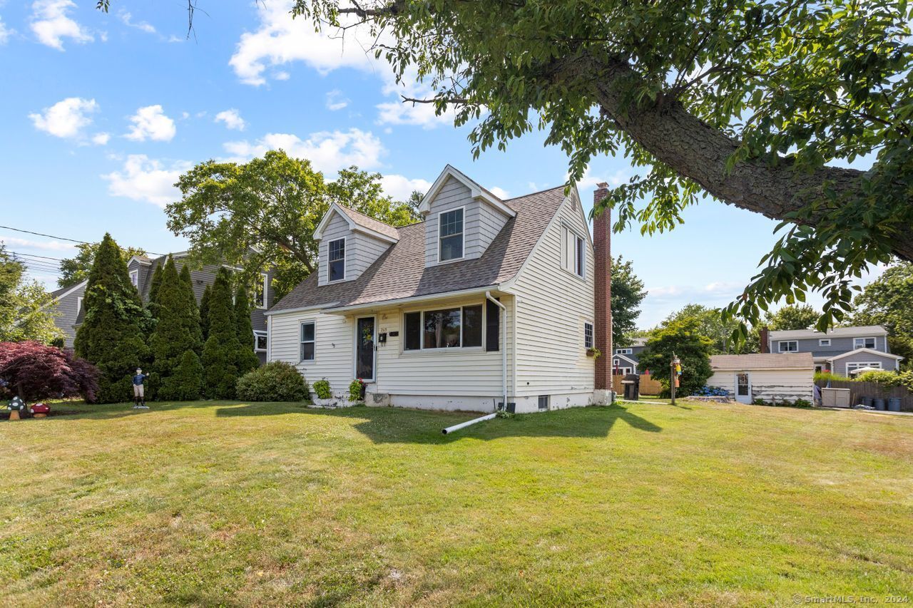 Property Photo: 265 Lighthouse Avenue CT 06615