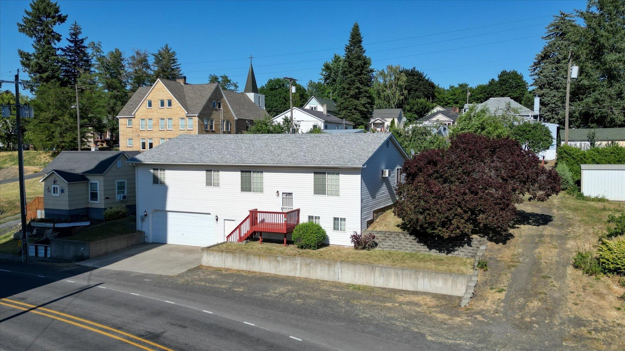 Property Photo:  320 S Ramsey St  WA 99033 