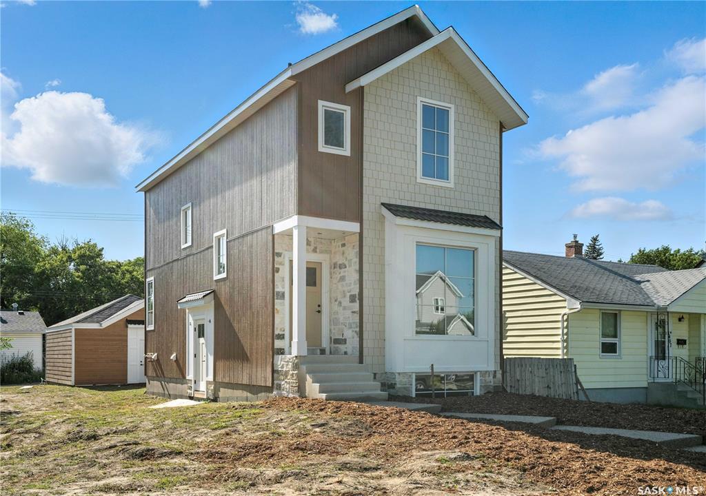 Property Photo: 1403 Edward Avenue SK S7K 3B2