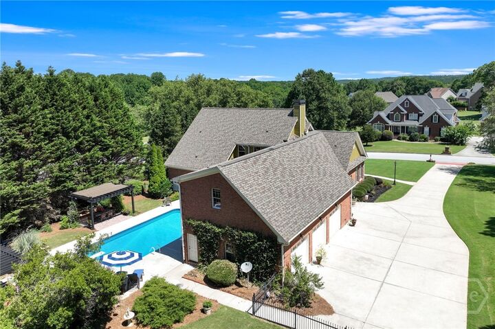 Property Photo:  1885 Silver Oak Drive  GA 30620 