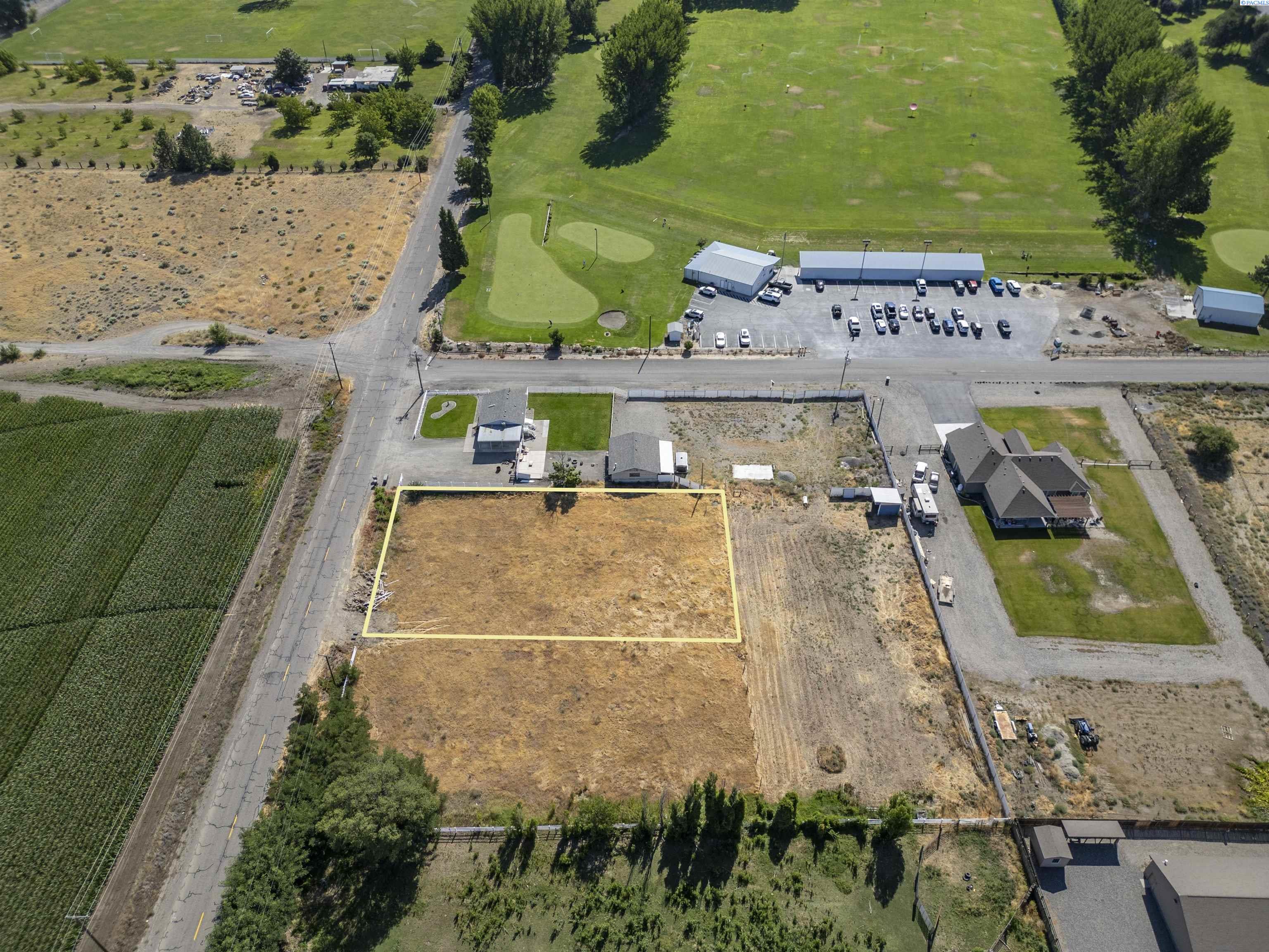 Property Photo: 4016 W Argent Place WA 99301