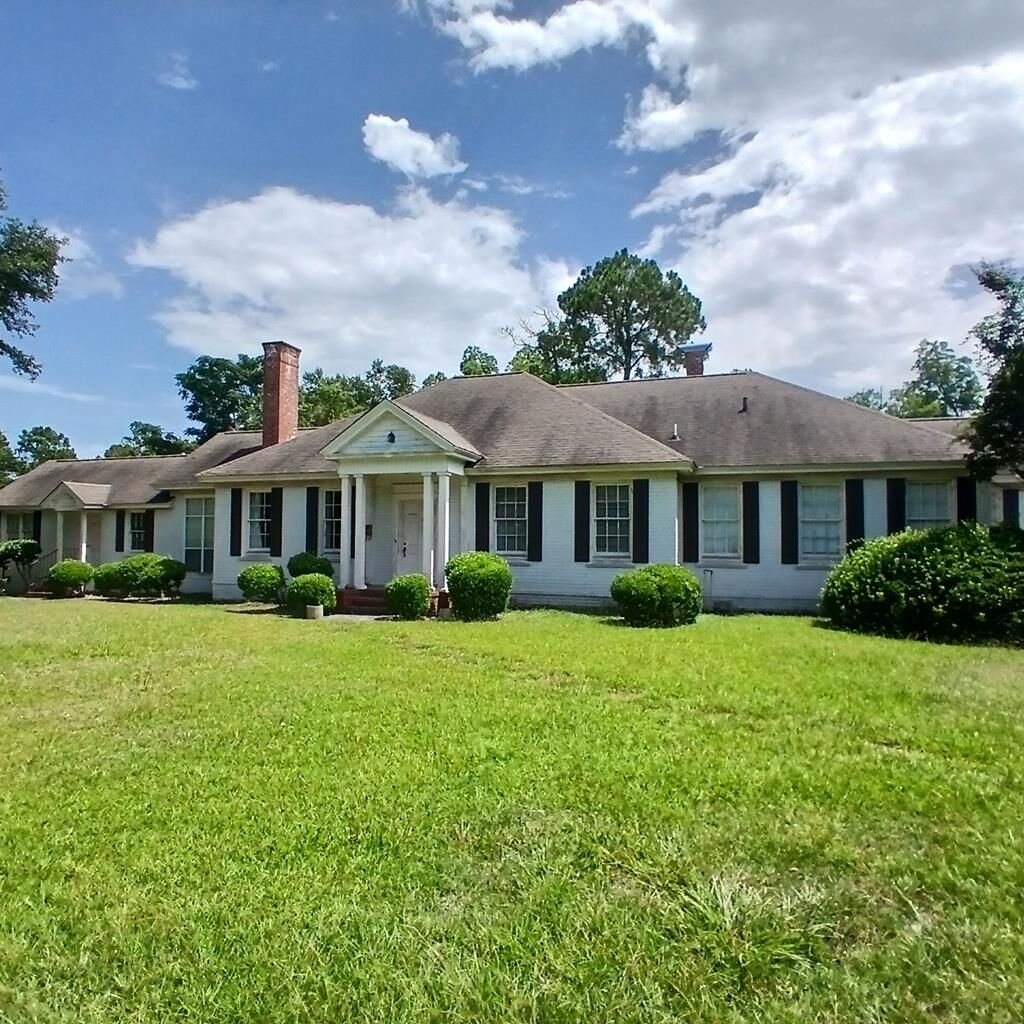 Property Photo:  335 NE Curry St.  GA 31779 