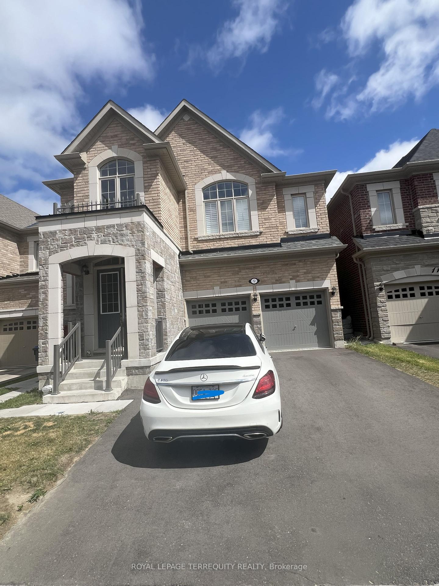 Property Photo: 9 Junior Road ON L7A 5J4