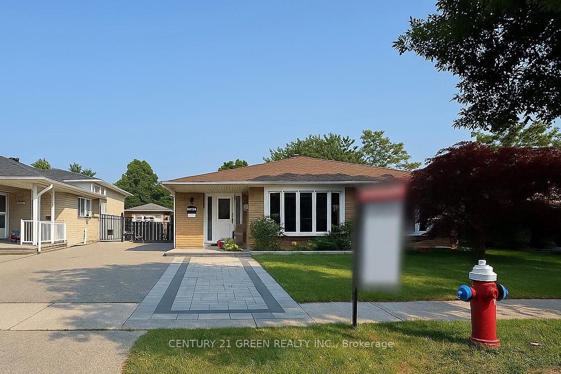 Property Photo: 1891 Silverberry Crescent ON L5J 1C8