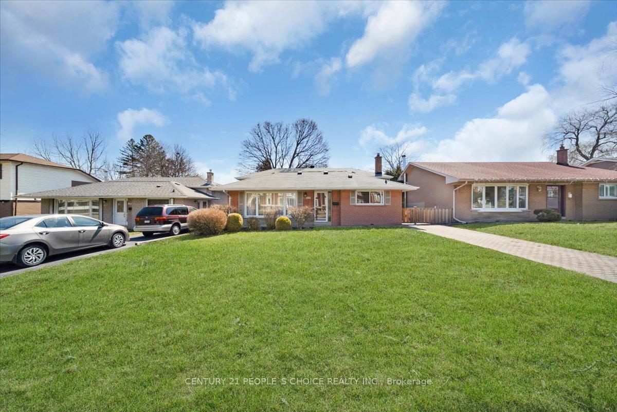 Property Photo:  2374 Truscott Drive  ON L5J 2B2 