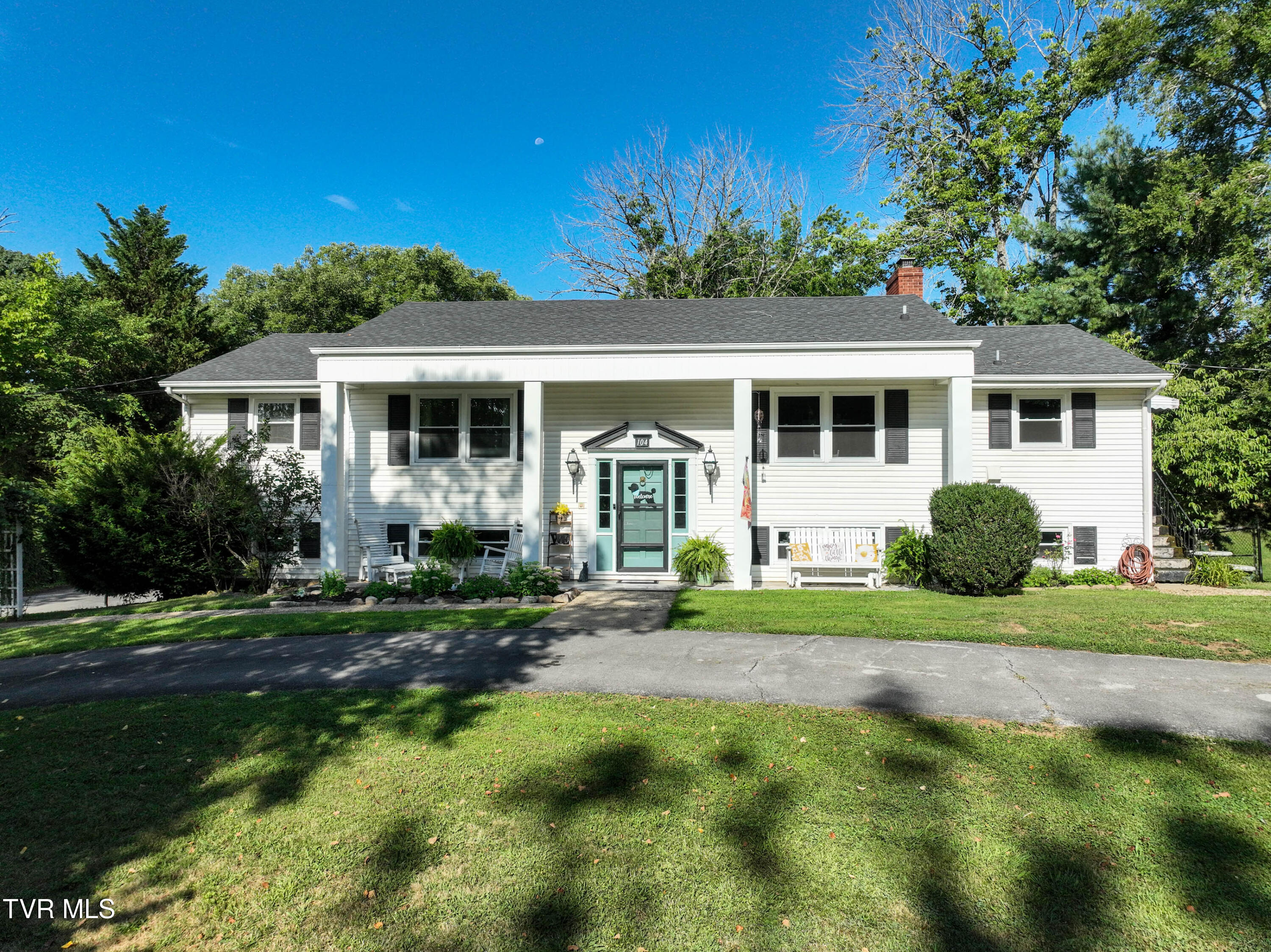 Property Photo: 104 Ridgecrest Drive TN 37745